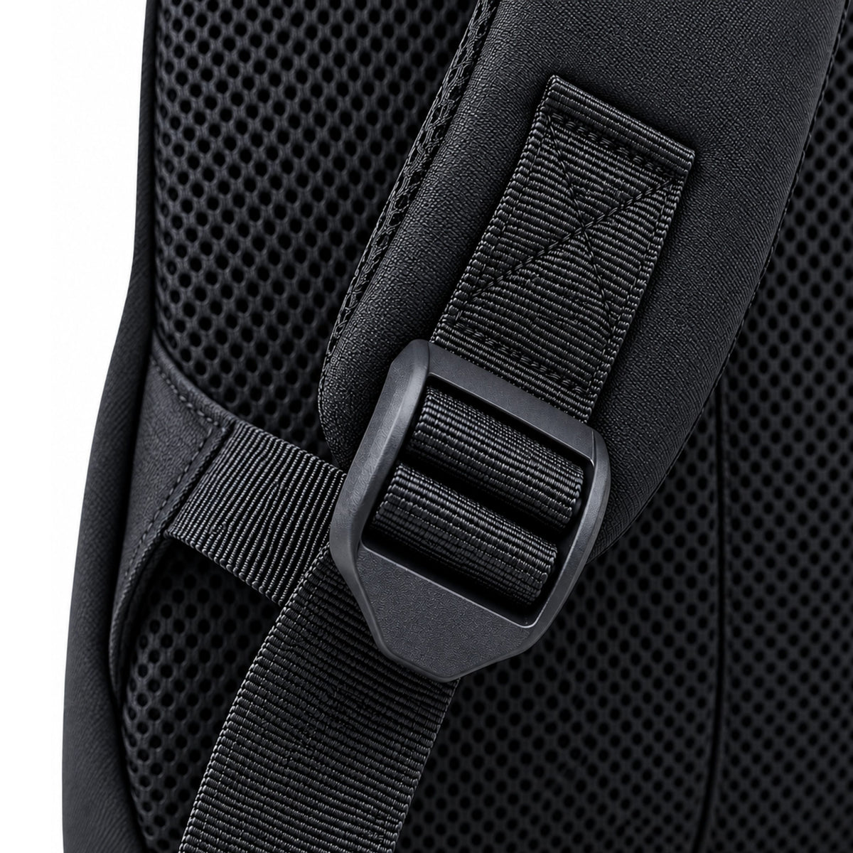 CAPTAIN 08-25 LTR BAG